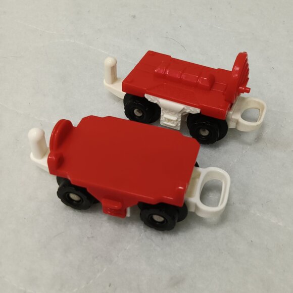 GeoTRAX Lot of 10 Miscellaneous Trains, Wagons, Helicopter, Carriage, Base etc. - Picture 11 of 11